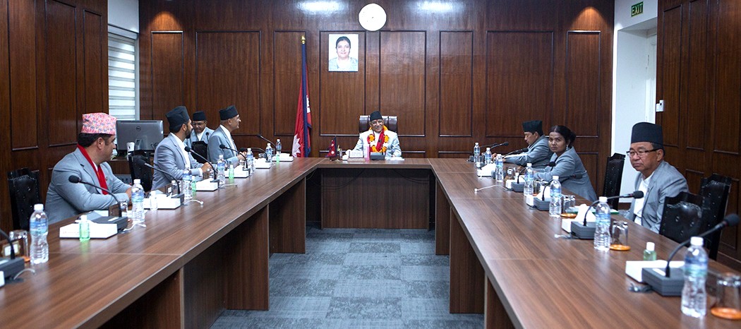 अर्थतन्त्र सुधार र सुशासन कायम गर्नमा जोड हुन्छ: प्रधानमन्त्री दाहाल